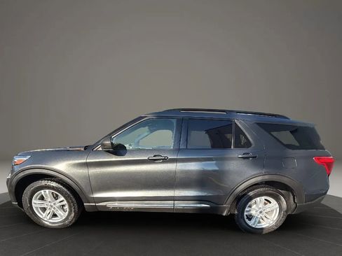 Used 2020 Ford Explorer XLT w/ Comfort Package image 6