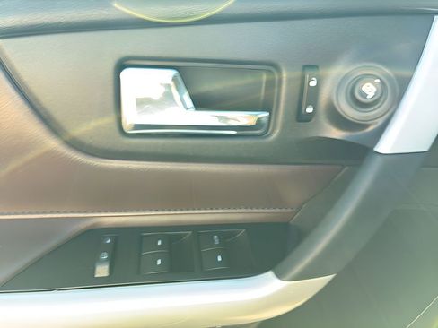 Used 2013 Ford Edge Limited image 11
