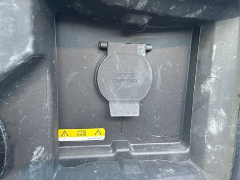 Used 2023 Ford F150 Lariat w/ Equipment Group 502A High image 14