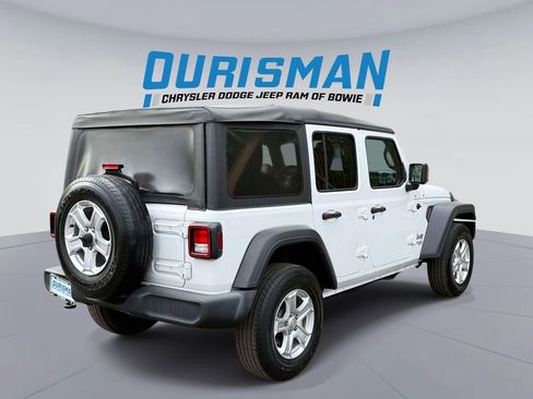 Used 2018 Jeep Wrangler Unlimited Sport S AWD/4WD image 2
