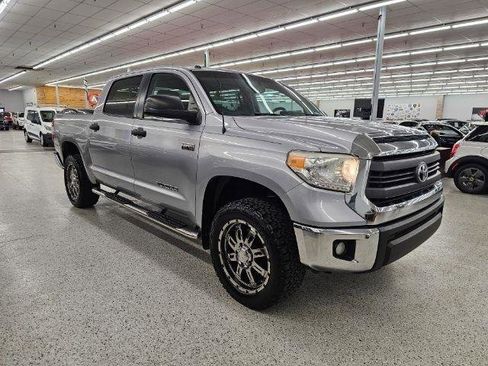 Used 2014 Toyota Tundra SR5 w/ SR5 Upgrade Package image 3