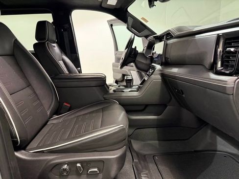 Used 2023 GMC Sierra 1500 AT4X image 29