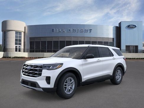 New 2026 Ford Explorer Active RWD image 2