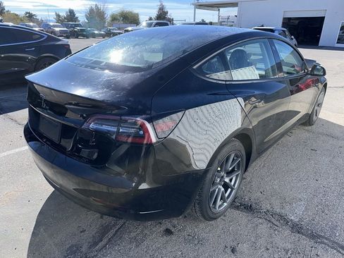 Used 2023 Tesla Model 3 Standard Range image 4