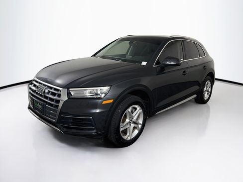 Used 2019 Audi Q5 2.0T Premium w/ Convenience Package AWD/4WD image 3