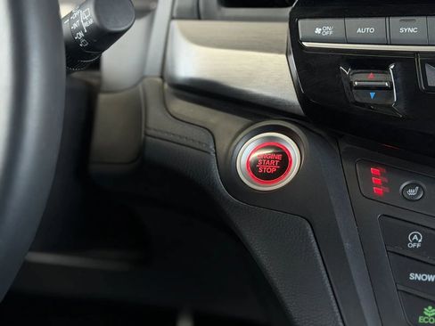 Used 2025 Honda Odyssey EX-L image 31