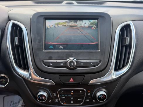 Used 2018 Chevrolet Equinox LT FWD image 18