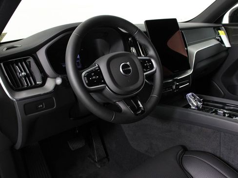New 2026 Volvo XC60 B5 Ultra w/ Climate Package PRO image 8