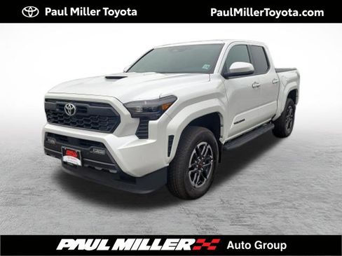 Certified 2024 Toyota Tacoma TRD Sport w/ TRD Sport Upgrade Package AWD/4WD image 1