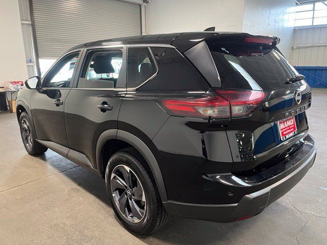 Used 2025 Nissan Rogue SV FWD image 5