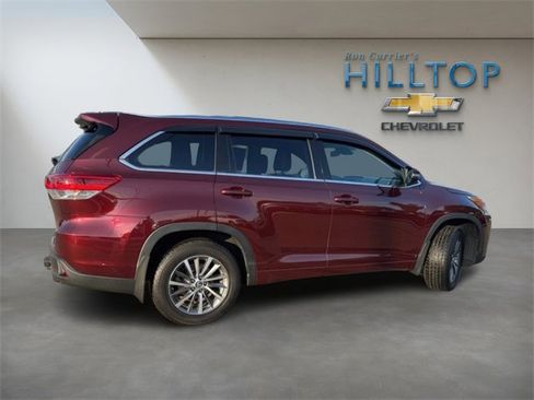 Used 2018 Toyota Highlander XLE image 5
