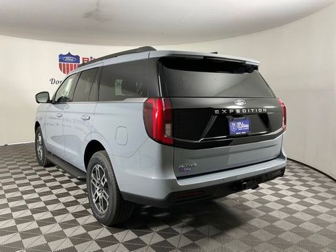 New 2025 Ford Expedition Active image 5