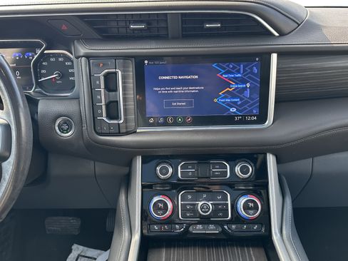 Used 2021 GMC Yukon Denali w/ Denali Premium Package image 32