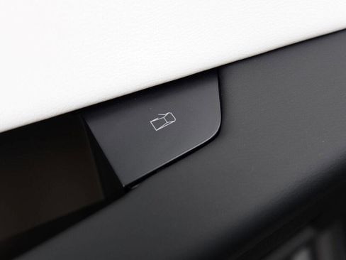 Used 2024 Tesla Cybertruck AWD Crew Cab image 92