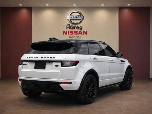Used 2019 Land Rover Range Rover Evoque HSE Dynamic AWD/4WD image 4