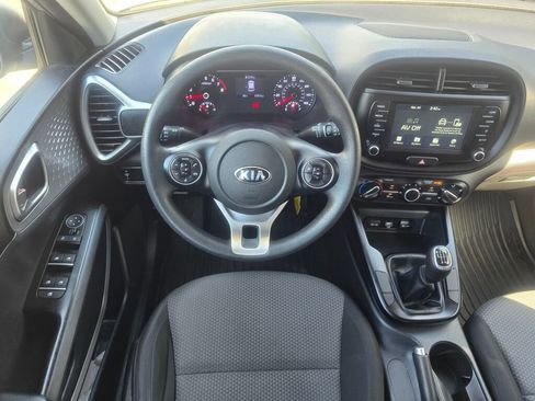 Used 2020 Kia Soul LX FWD image 10