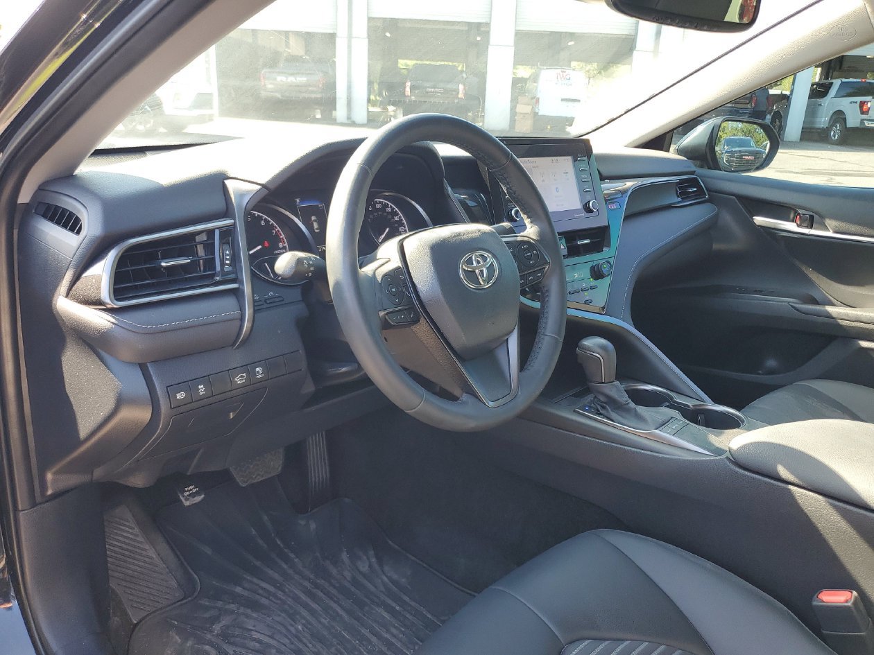 Used 2024 Toyota Camry SE w/ Convenience Package FWD image 19