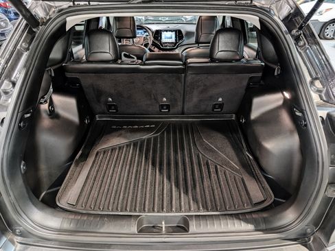 Used 2019 Jeep Cherokee Limited w/ Trailer Tow Group image 21