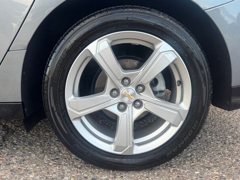 Used 2018 Chevrolet Volt LT FWD image 21