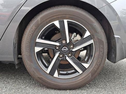 Certified 2025 Nissan Sentra SV w/ Trunk Package FWD image 9