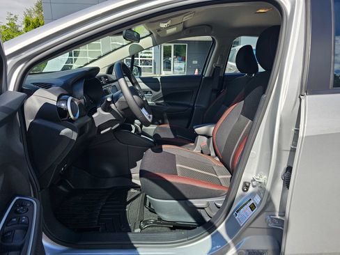 Used 2025 Nissan Versa SR w/ Trunk Package FWD image 17