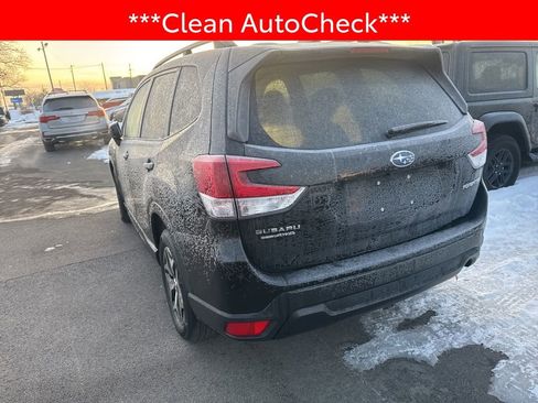 Used 2021 Subaru Forester Premium image 4