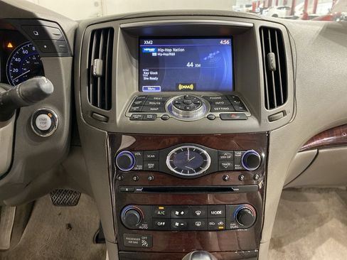 Used 2010 INFINITI G37 Journey w/ Premium Pkg image 13
