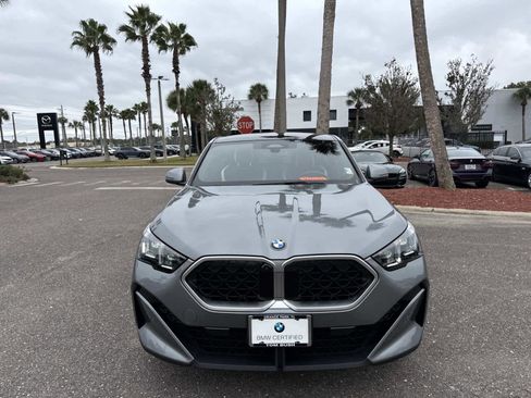 Used 2025 BMW X2 xDrive28i image 2