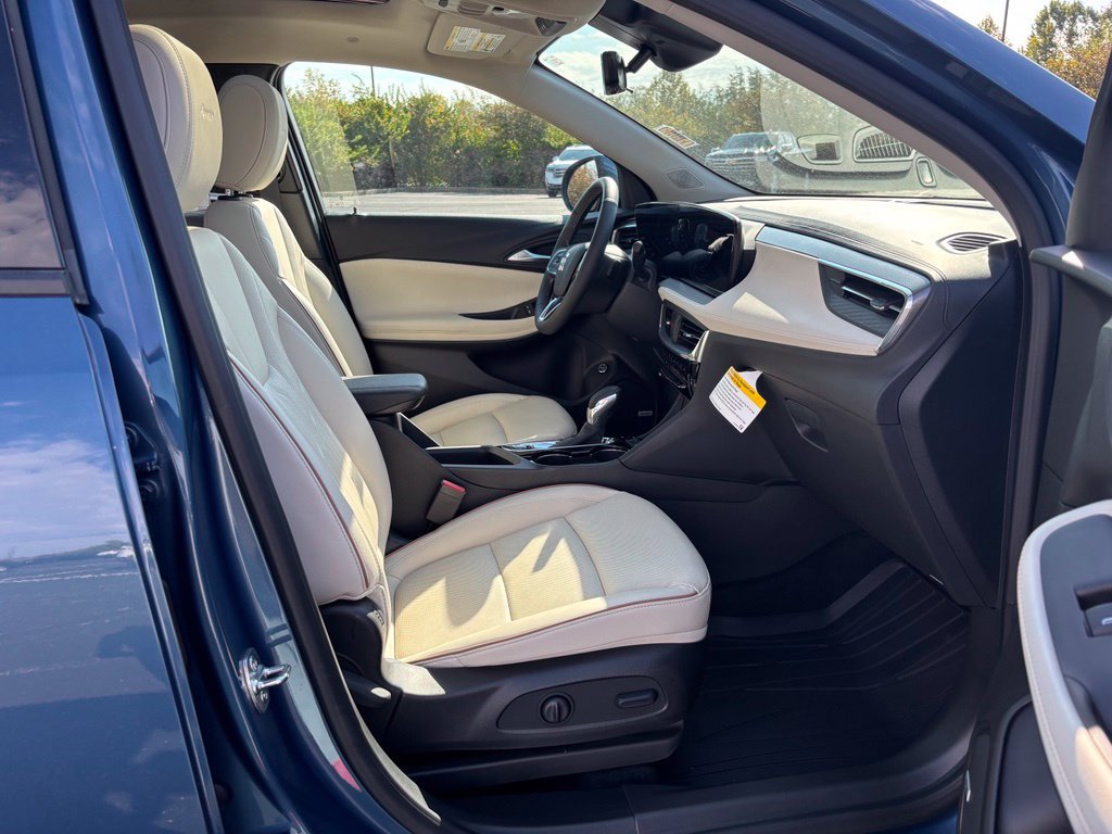 Used 2026 Buick Encore GX Avenir w/ Avenir Technology Package FWD image 23