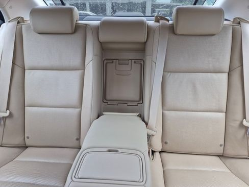 Used 2015 Lexus ES 350 w/ Luxury Package FWD image 14