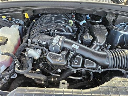 Used 2025 Jeep Grand Cherokee Overland w/ Adv Protech Group III AWD/4WD image 25