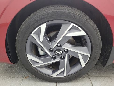 Used 2025 Hyundai Elantra Sport FWD image 31