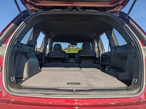 New 2025 Jeep Grand Cherokee Laredo image 36