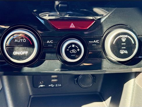 Used 2020 Subaru Forester Premium image 19