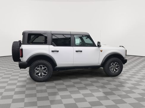 New 2025 Ford Bronco Badlands image 35