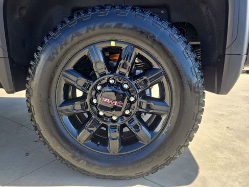 New 2026 GMC Sierra 2500 AT4 image 33