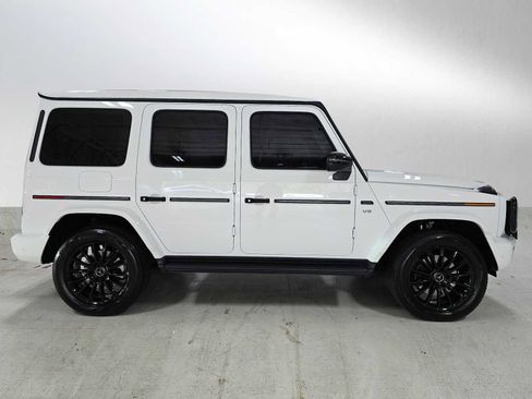Used 2024 Mercedes-Benz G 550 image 2