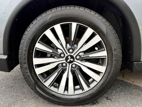 Used 2020 Mitsubishi Outlander ES AWD/4WD image 47