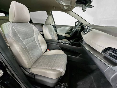 Used 2023 Nissan Rogue SV AWD/4WD image 29