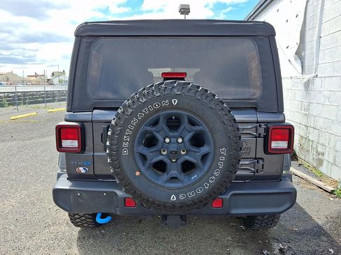 Used 2023 Jeep Wrangler Unlimited w/ Cold Weather Group AWD/4WD image 5