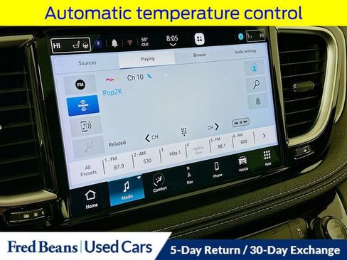 Used 2023 Chrysler Pacifica Limited w/ S Appearance Package FWD image 19