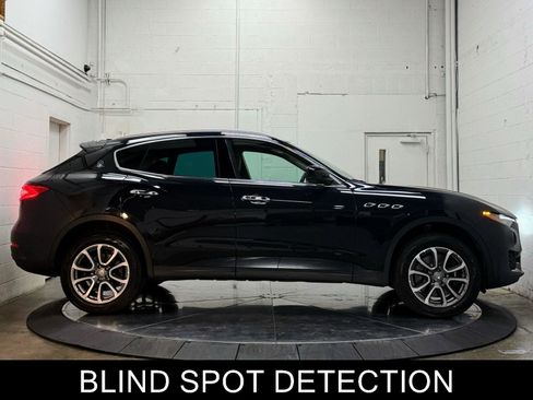 Used 2017 Maserati Levante S image 10