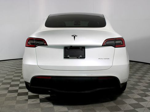 Used 2020 Tesla Model Y Long Range image 29