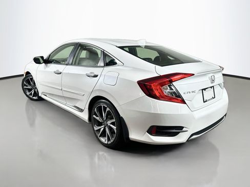 Used 2019 Honda Civic Touring image 5