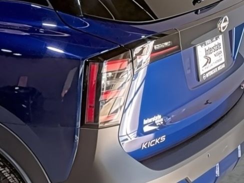 New 2026 Nissan Kicks SR w/ Cold Weather Package image 10