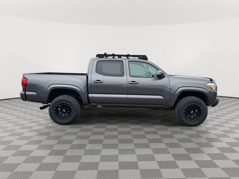 Used 2021 Toyota Tacoma SR AWD/4WD image 8