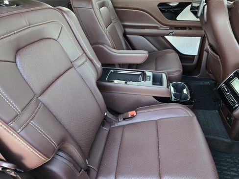 Used 2020 Lincoln Aviator Black Label image 10