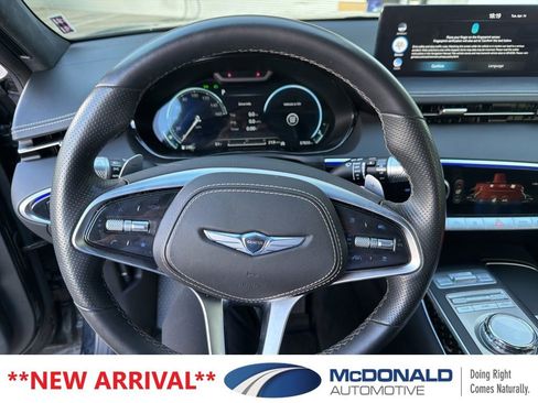 Used 2022 Genesis GV70 3.5T Sport w/ Sport Prestige Package image 7