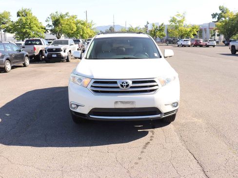 Used 2013 Toyota Highlander Limited AWD/4WD image 2