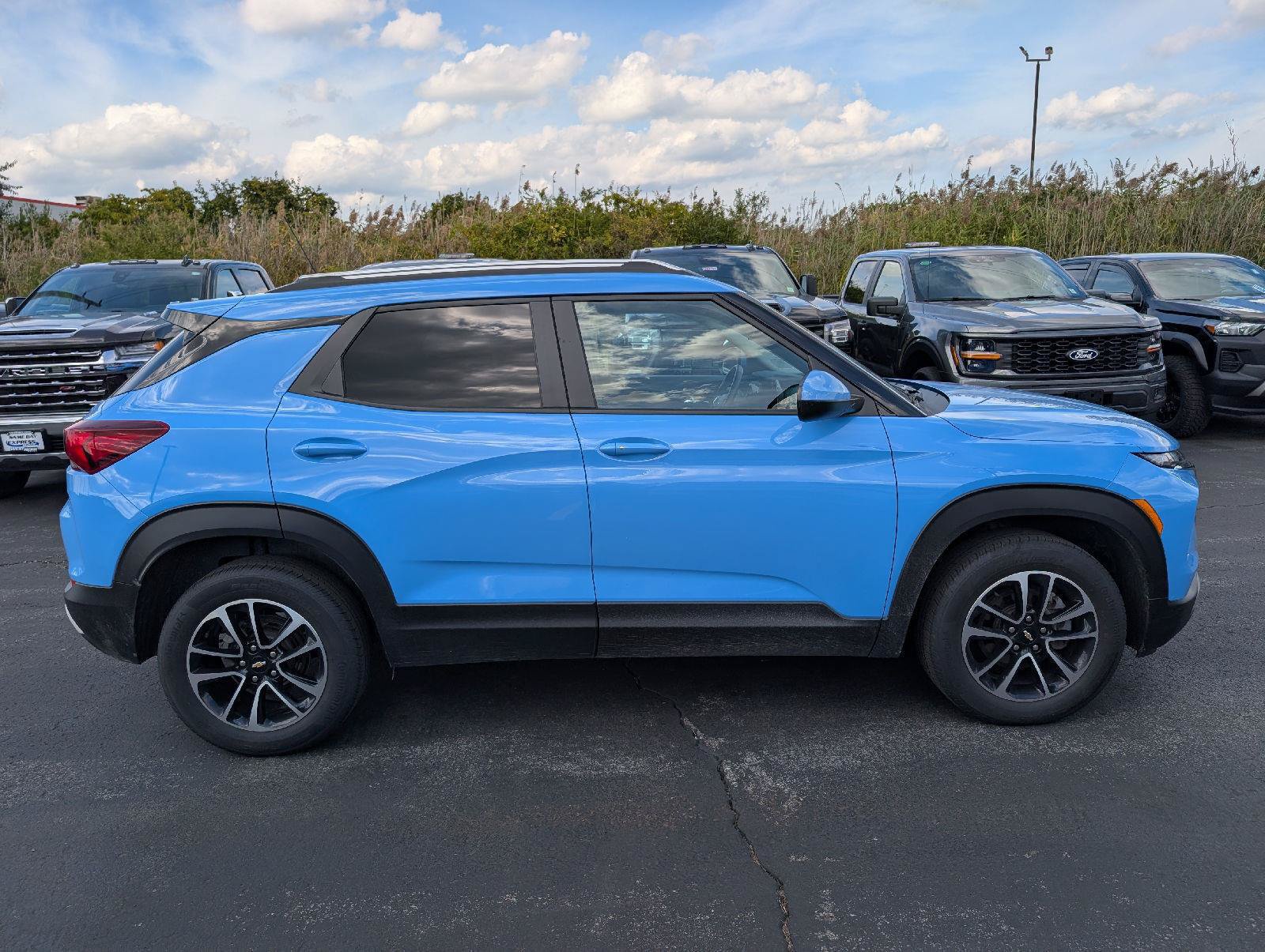 Used 2024 Chevrolet TrailBlazer LT w/ LT Cold Weather Package AWD/4WD image 8